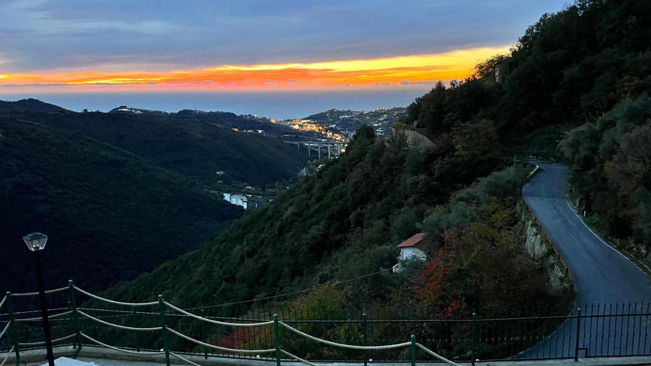 Villa Di Campagna Con Vista Mare 5 Camere Da Letto Pampara 外观 照片