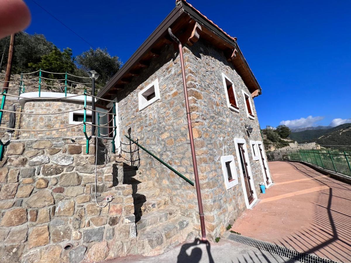 Villa Di Campagna Con Vista Mare 5 Camere Da Letto Pampara 外观 照片