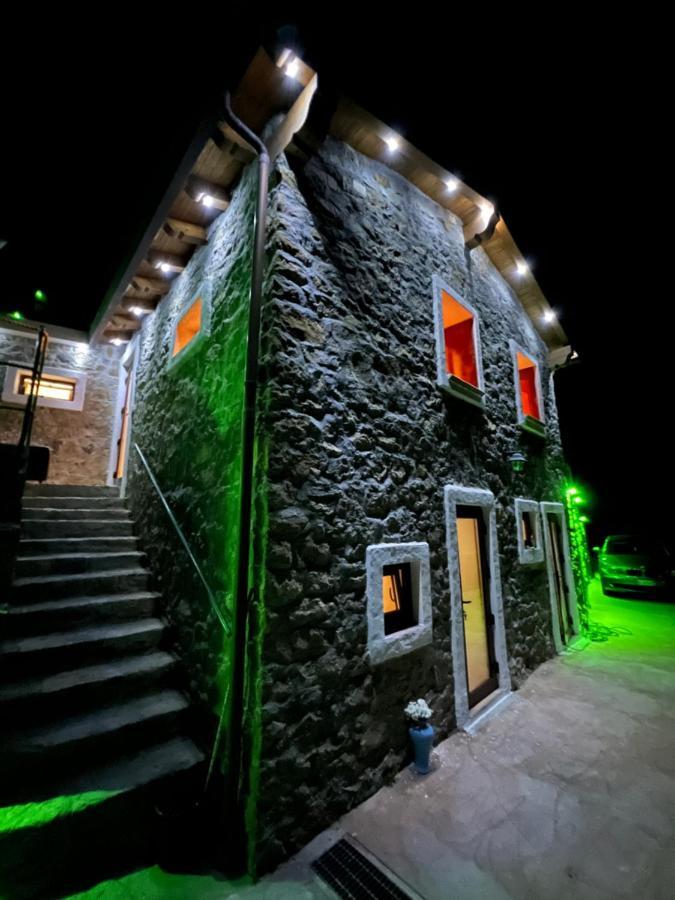 Villa Di Campagna Con Vista Mare 5 Camere Da Letto Pampara 外观 照片
